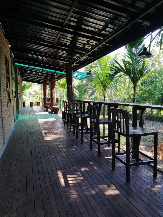 Ban Pataraphan: Traditional Thai Retreat in Khunyuam, Maehongson Ban Khun Yuam Exterior photo